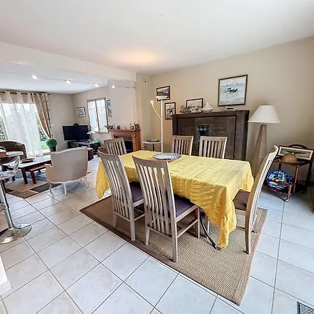 Contemporaine: Terrasse, Jardin Clos, 4 Chambres, Proche Et Attractions - Fr-1-361-74 Nyaraló