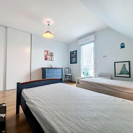 Contemporaine: Terrasse, Jardin Clos, 4 Chambres, Proche Et Attractions - Fr-1-361-74