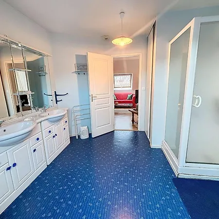 Nyaraló Contemporaine: Terrasse, Jardin Clos, 4 Chambres, Proche Et Attractions - Fr-1-361-74