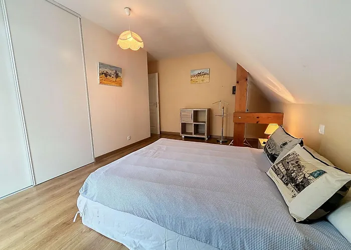 Contemporaine: Terrasse, Jardin Clos, 4 Chambres, Proche Et Attractions - Fr-1-361-74 Holiday home