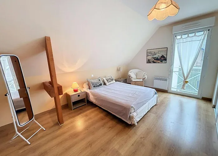 Holiday home Contemporaine: Terrasse, Jardin Clos, 4 Chambres, Proche Et Attractions - Fr-1-361-74